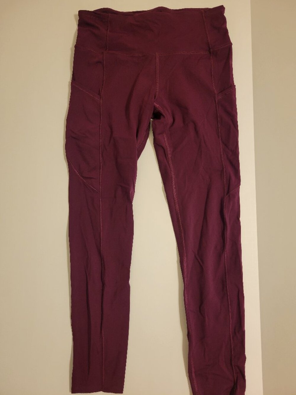Lulu Fast & Free | Sz 6, 7/8 length | Purple | Like New